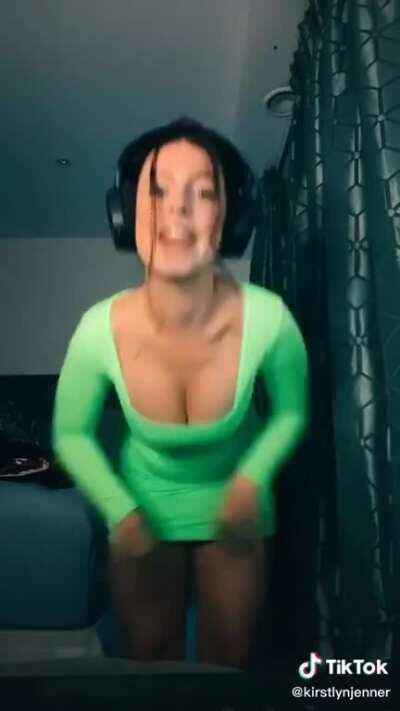 Green dress TikTok