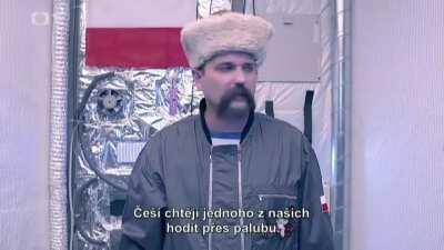 Sorry mongolian brothers, no captions 4u :/