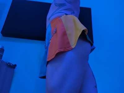 Checking my outfit for tonight's dinner party 