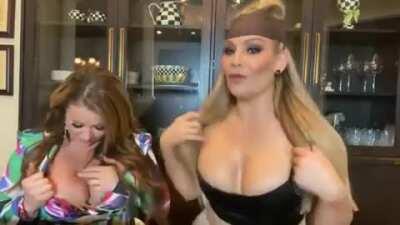 Them Neidhart girls 👀