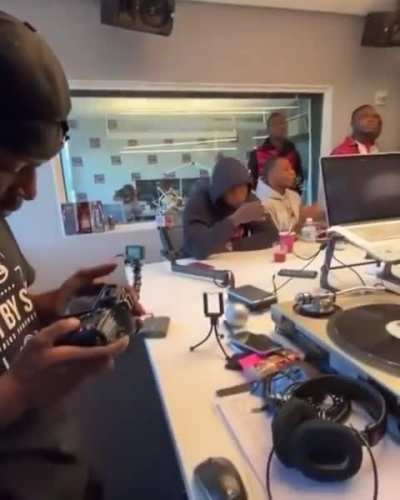 pop smoke in the studio 🔥🔥