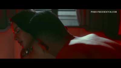 [Topless] Allison Smith 