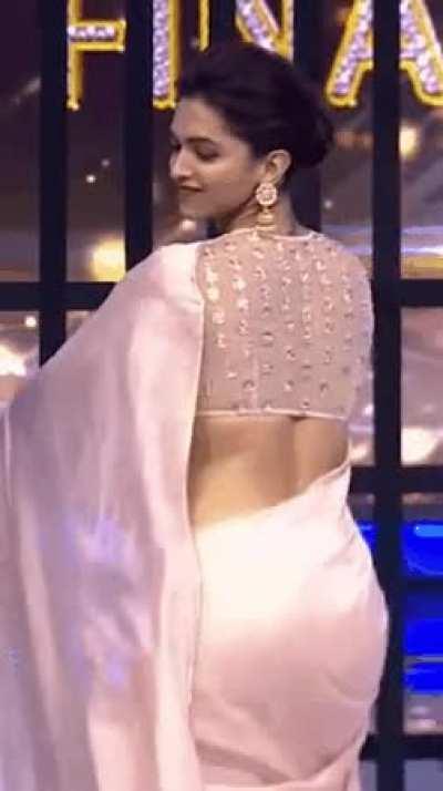 Deepika Padukone - That Ass Move