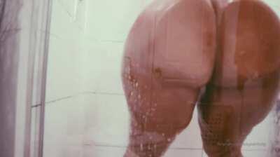 🍑lovethat big ⚡️ booty , mmm 💦