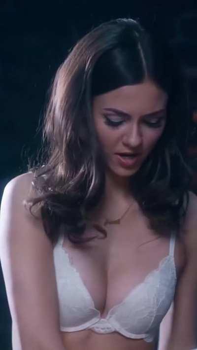 Goddess Victoria Justice knows how to tease her good boys