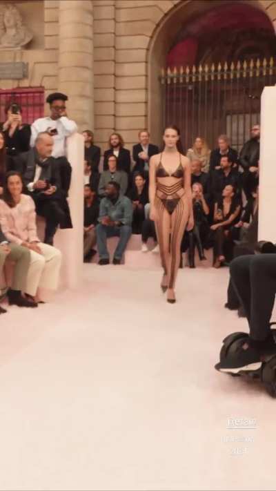 Another Etam video (ig)