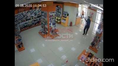 store robbery in Russia