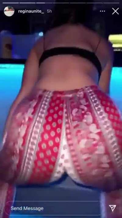 Thicc Asian twerking