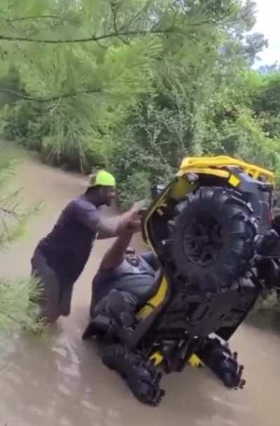 No-neck-man stuck in swamp