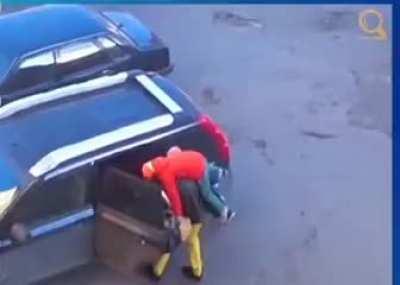 Does dad strength count? Cause dad ain’t making 2 trips!