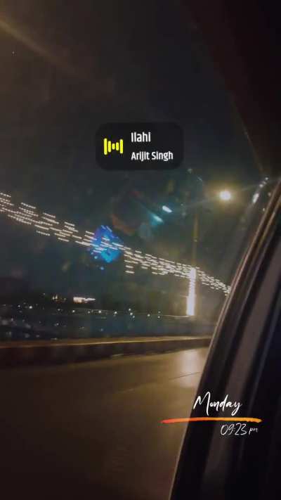 Rain + Cold + River Bridge = ❤️