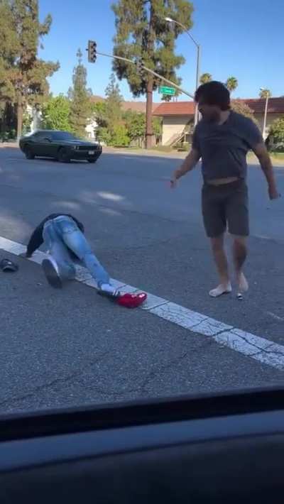 şu kaldırıp küt diye yere vurmak kadar havali bisey yok amk