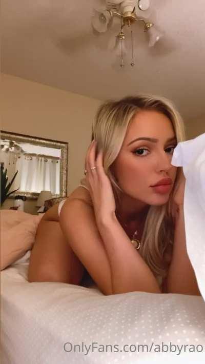 She is one of the hottest model......her onlyfans pack in comments