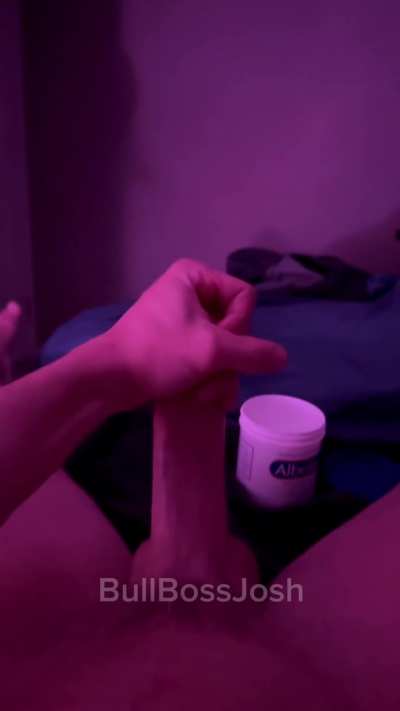 I was edging and gooning for 3 hours and couldn’t hold it!