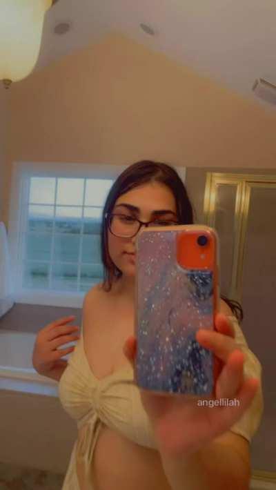 i love seeing how many guys would fuck me if they had the chance 🥰