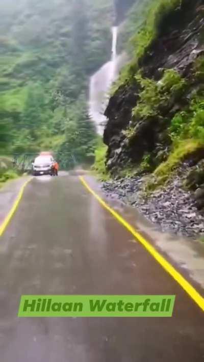 Halan Falls District Haveli Kahuta Azad Kashmir A large number of tourists are now turning to this waterfall, which is now easily accessible 🫶.