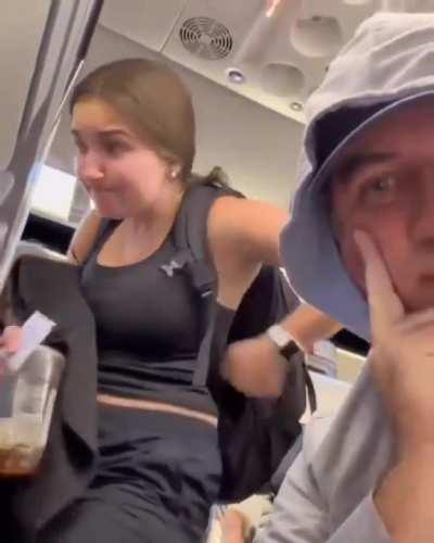 Dad surprised daughter in an Aeroplane âï¸