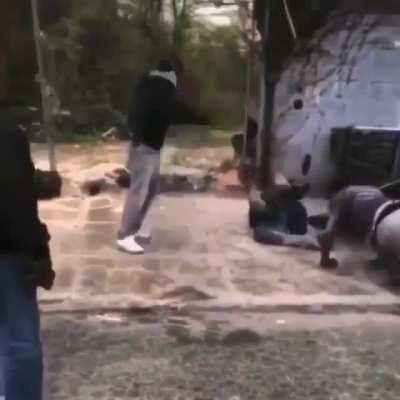 He showed no favoritism😂