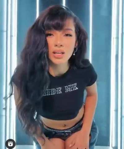 Emaza queen of the westcoast can’t say she not bad af in this video if no blogs want to support her they hating this raw talent