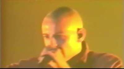 The time Linkin Park halted their performance to help a fallen fan.