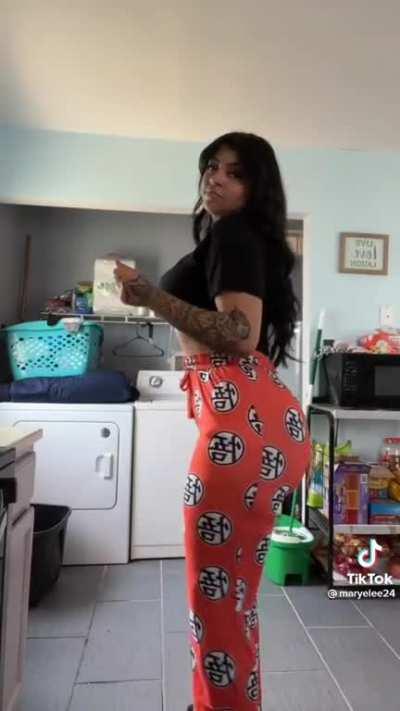 Slow much Jiggly Wiggly Nuttbuster 😍