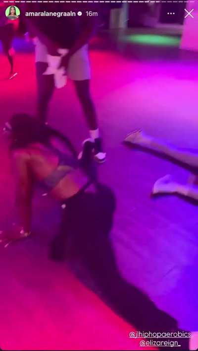 Amara la Negra twerking 🔥