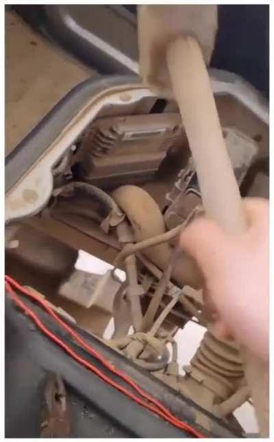 El mecanicus. 🚬🗿