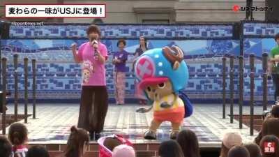 One Piece Voice Actors with cosplayers.