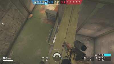 How to bait flanking defenders who are trying to stop Maverick