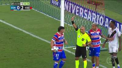 A felicidade do homem sabendo que irá provocar cenas lamentáveis no final do jogo