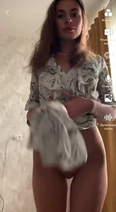 is it good dress for a first date? 💙