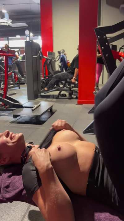 It’s Flashing Day at the gym!