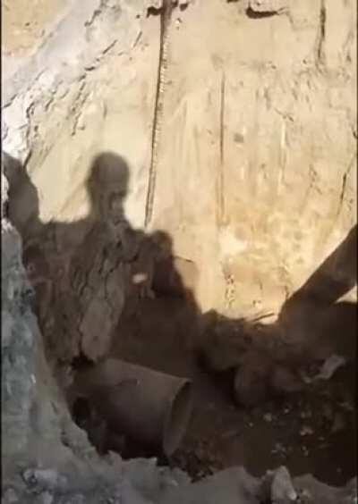 Когда с похмелья сидишь на унитезе