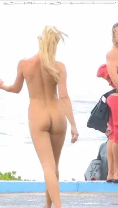 Girls do little challenge