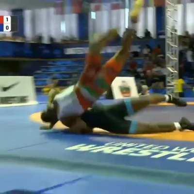 Greco highlights of Kamal bey. Probably the last wrestler you want to get into a fight with.