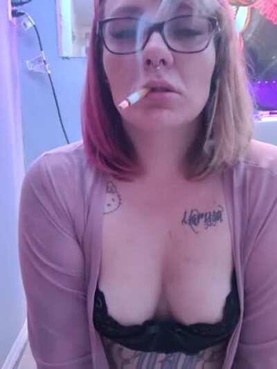 Smoking milf
