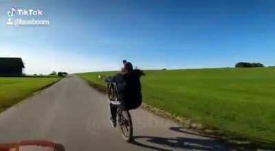 68 mph fast wheelie on a bike