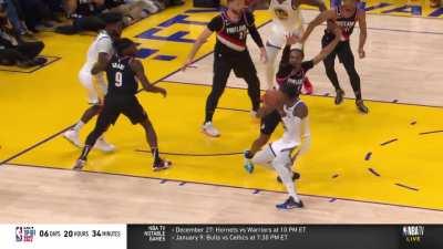 [Highlight] James Wiseman has a nasty putback as he hangs on the rim for effect