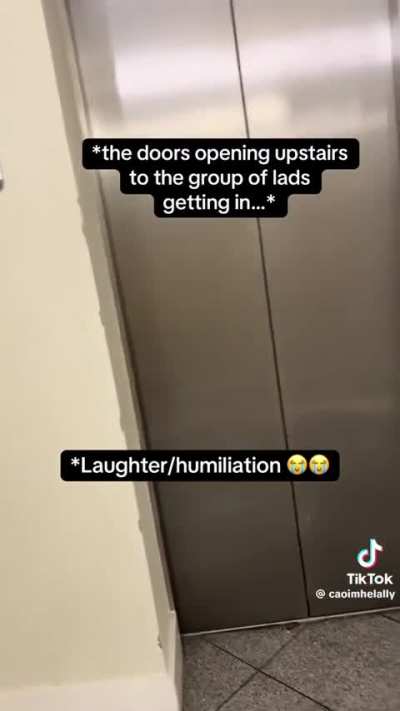 She made a memorable first impression (0:28)