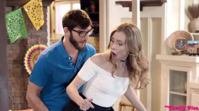 Samantha Haynes, Anya Olsen - Cinco De Pie O