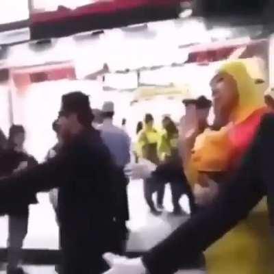 MoaiGreddit - Video #6230