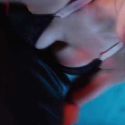 Joey King cuts from The Kissing Booth 1