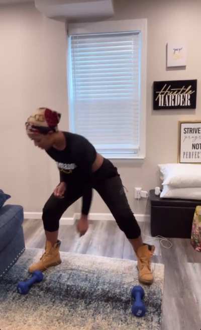 How is it poking through like that😮‍💨