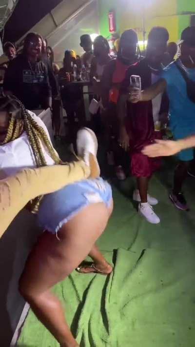 Tuesday Shellings in Kingston 🇯🇲