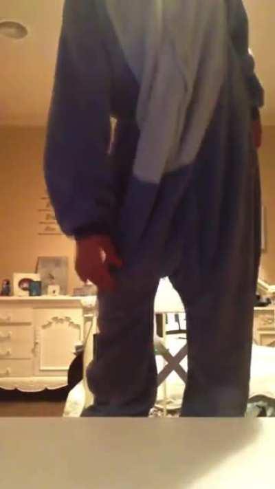 Onesie review gone wrong