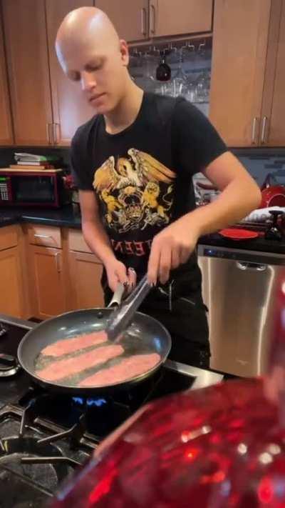 This video gives me genuine discomfort