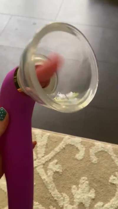 All right ladies,dadada...Do you love the rhythm such as tongue clip your pussy?