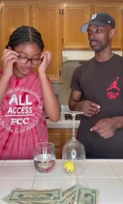 Усатая ведьма опять за своё