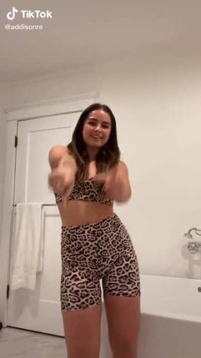 That ass jiggle 🥵🤤