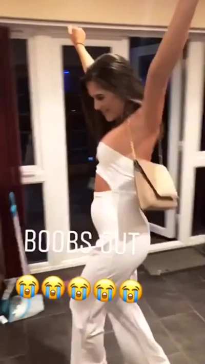 ‘Accidental’ Boobs Flashed